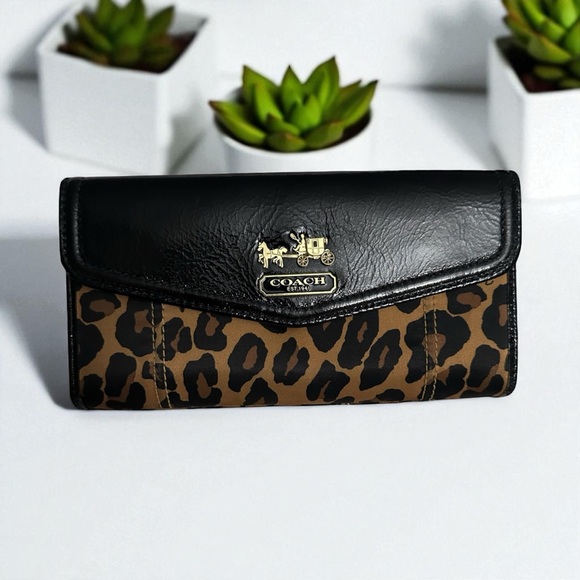 Coach Carriage Ocelot Animal Print Wallet GUC - RARE FIND - Picture 1 of 14